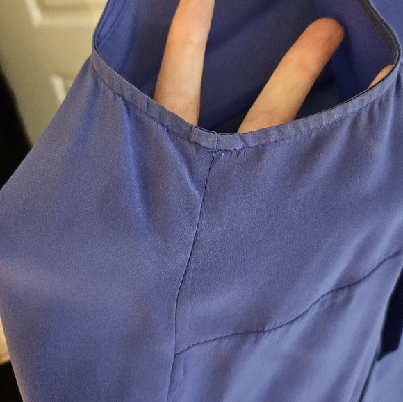 Lilly Pulitzer blue dahlia silk sleeveless tie neck top - Picture 4 of 6